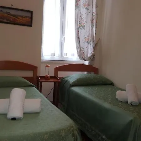 A Le Tue Vacanze Oda ve Kahvaltı Roma